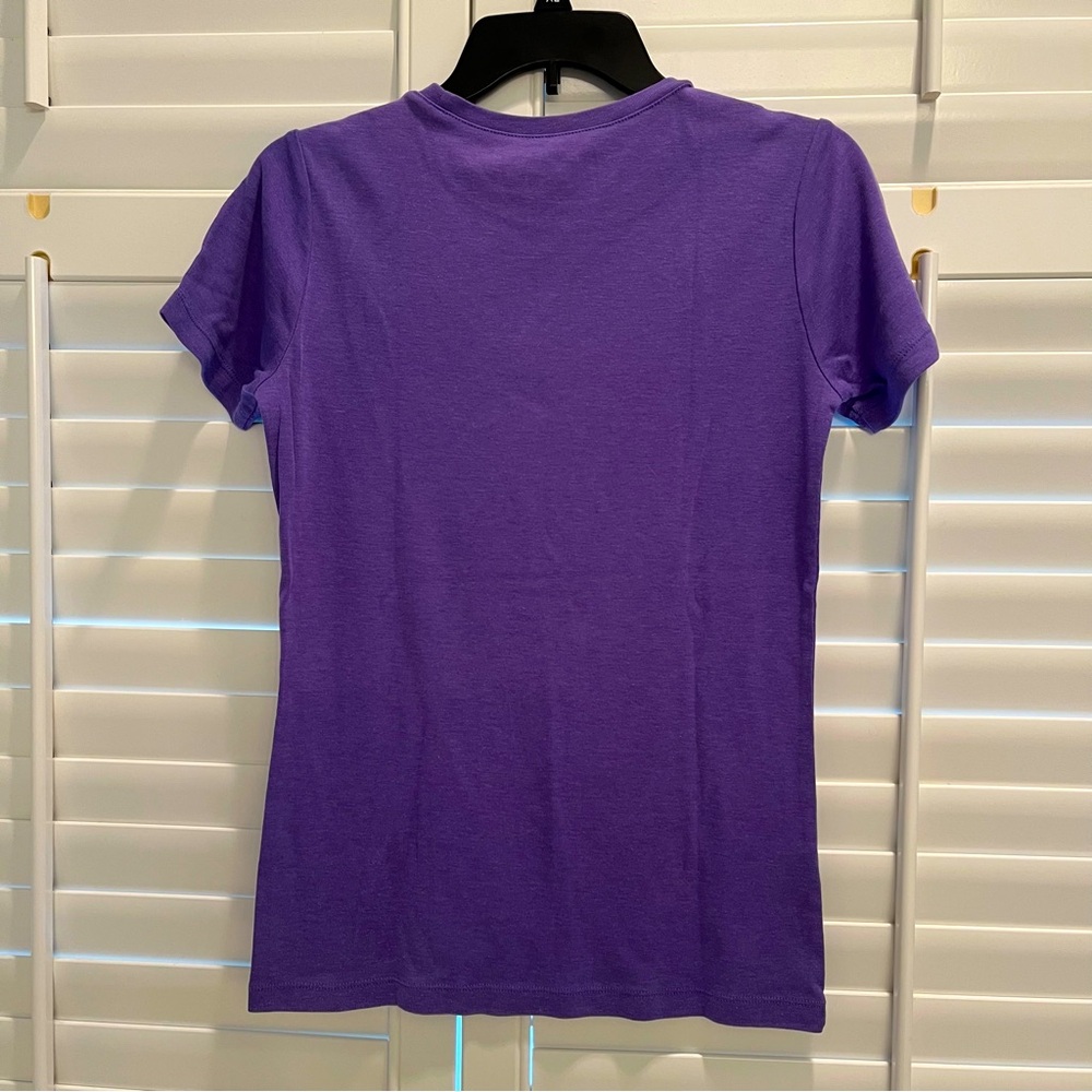 Eddie Bauer Purple Short Sleeve Tee Size Medium - Picture 2 of 7